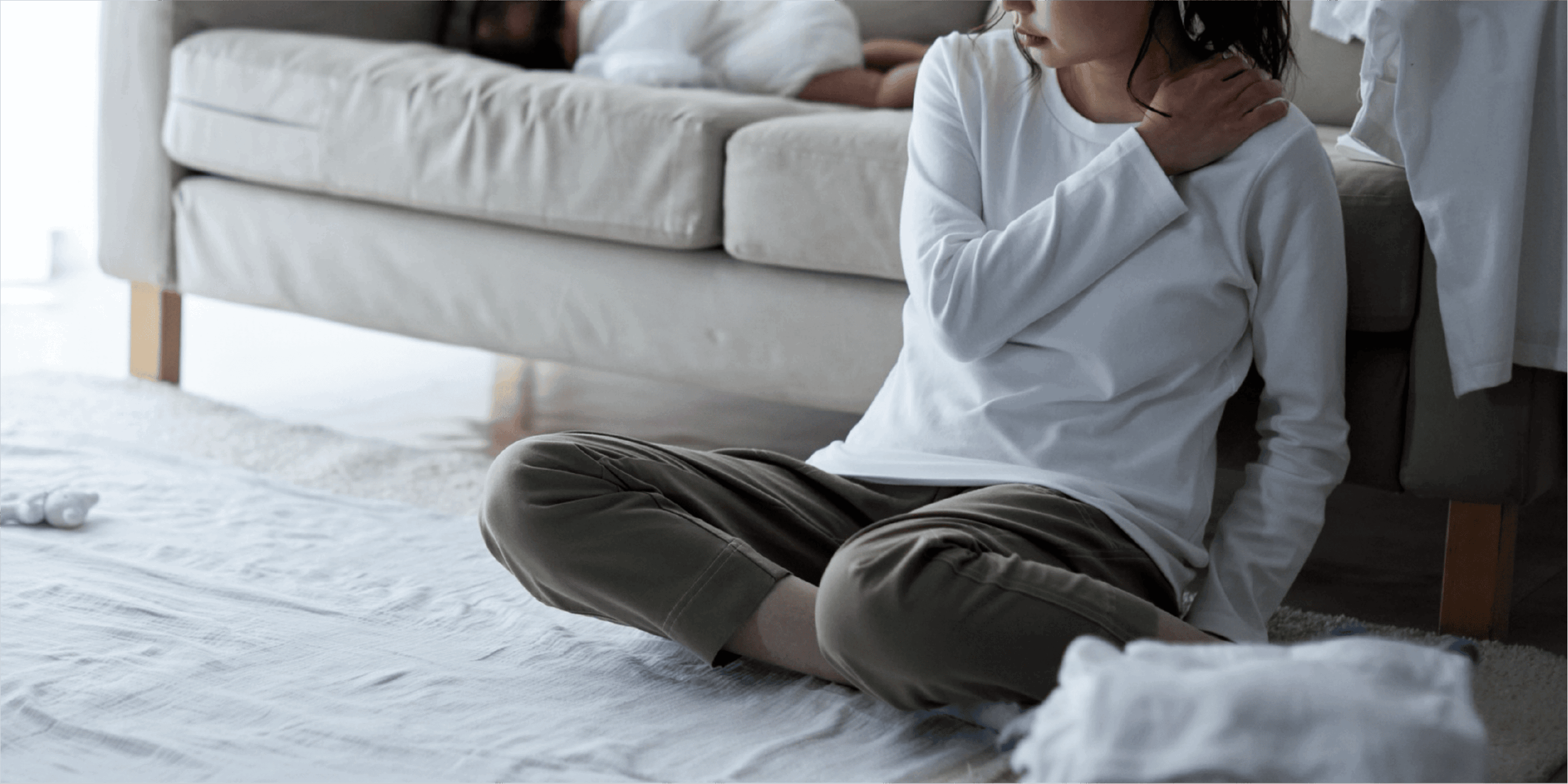悩む女性